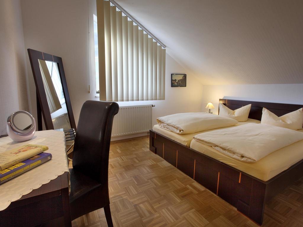 Hotel Garni Zur Bergstrasse Zwingenberg  Habitación foto