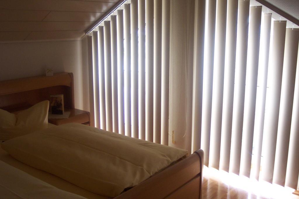 Hotel Garni Zur Bergstrasse Zwingenberg  Habitación foto