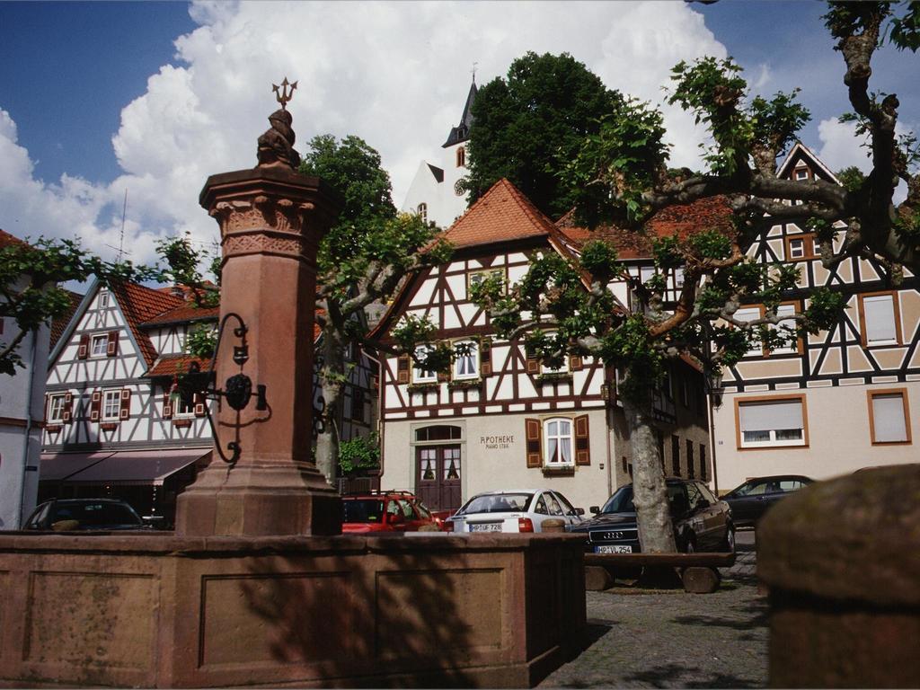 Hotel Garni Zur Bergstrasse Zwingenberg  Exterior foto